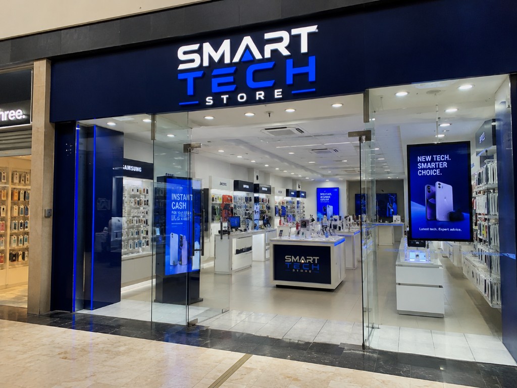 The Smart Tech Store shopfront in Manchester